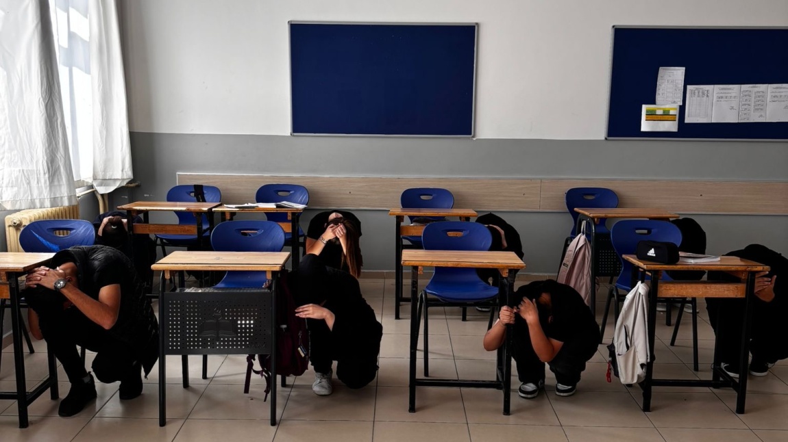Okulumuzda Deprem Tatbikatı Gerçekleştirildi 